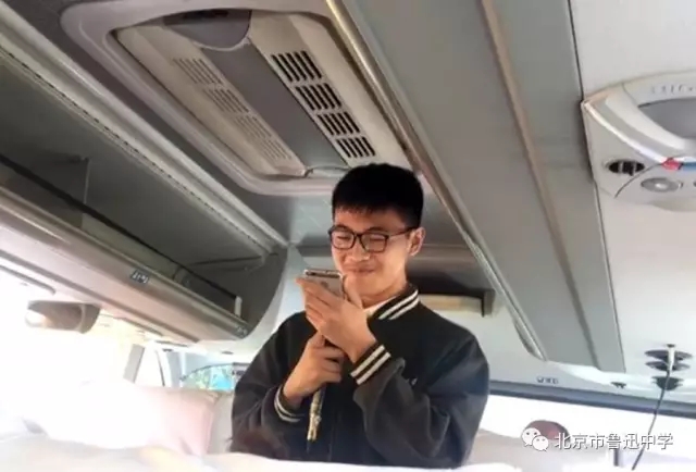 24去往壶口瀑布的路上.webp.jpg