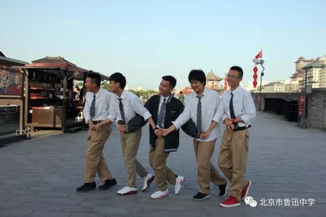 28看这小天鹅，您觉得拍的还行吧？.webp.jpg