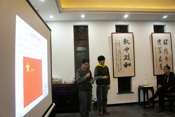04张鹏、陶志远同学.jpg