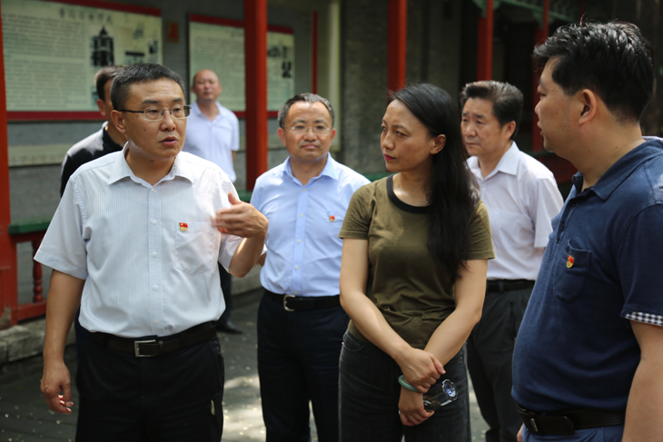 7西城区区委书记 卢映川 来校调研.jpg